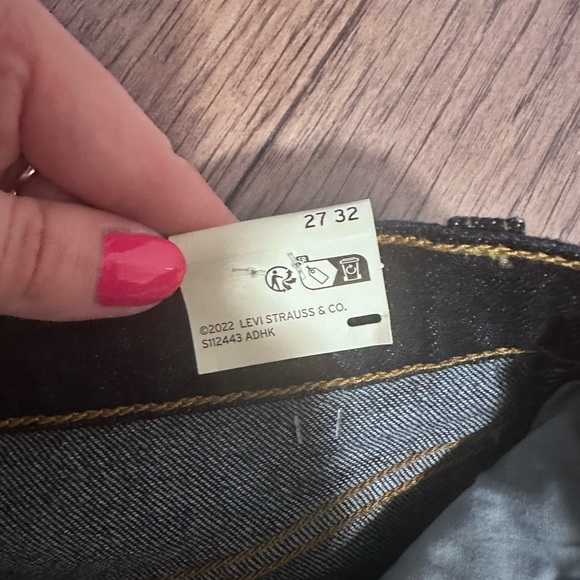 NWT Straight Levi’s Navy Denim Jeans - Picture 4 of 4